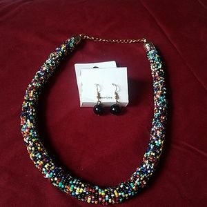 Beaded necklace with earrings